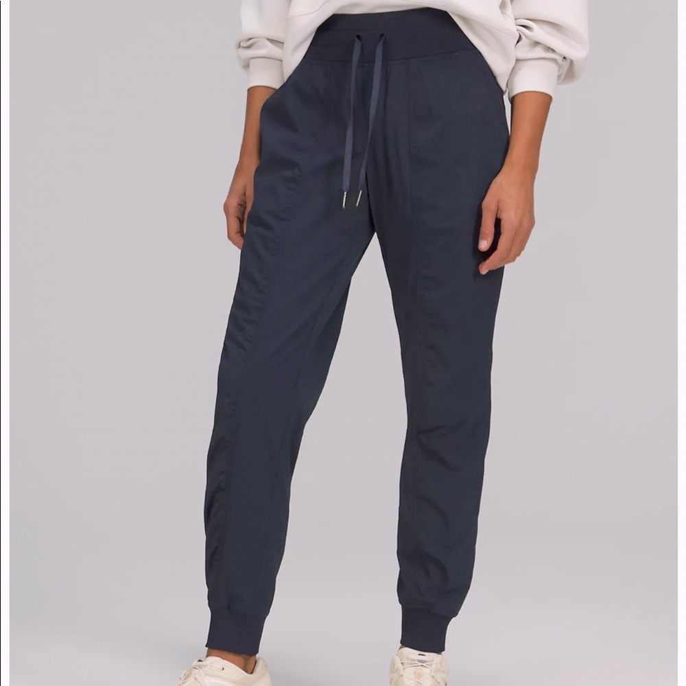 Dance Studio Mid-Rise Jogger